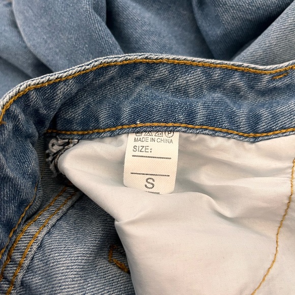 Ripped Mom/Boyfriend Jeans, Blue Denim, size small - Picture 5 of 6